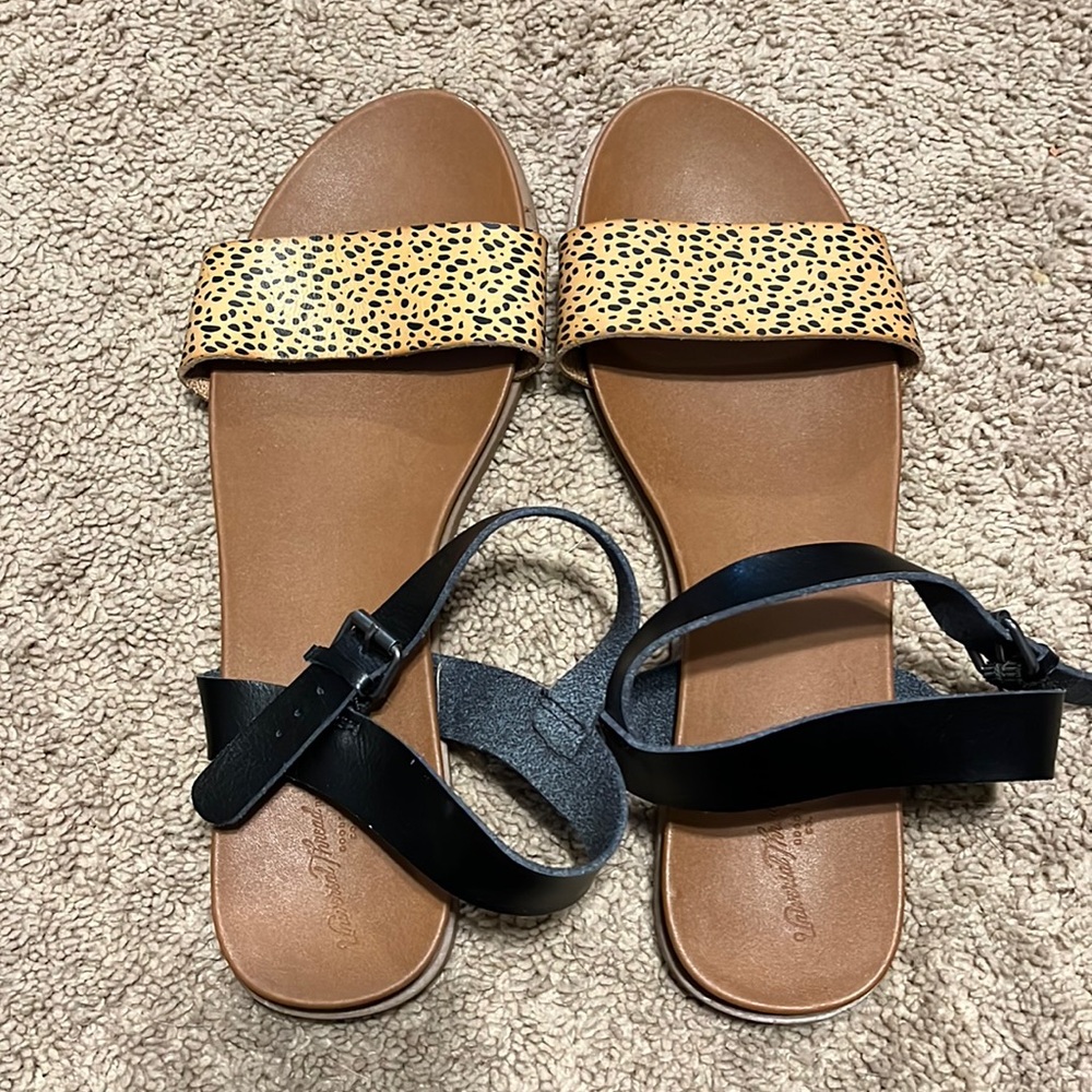 Universal Thread Cheetah Ankle Strap Sandals